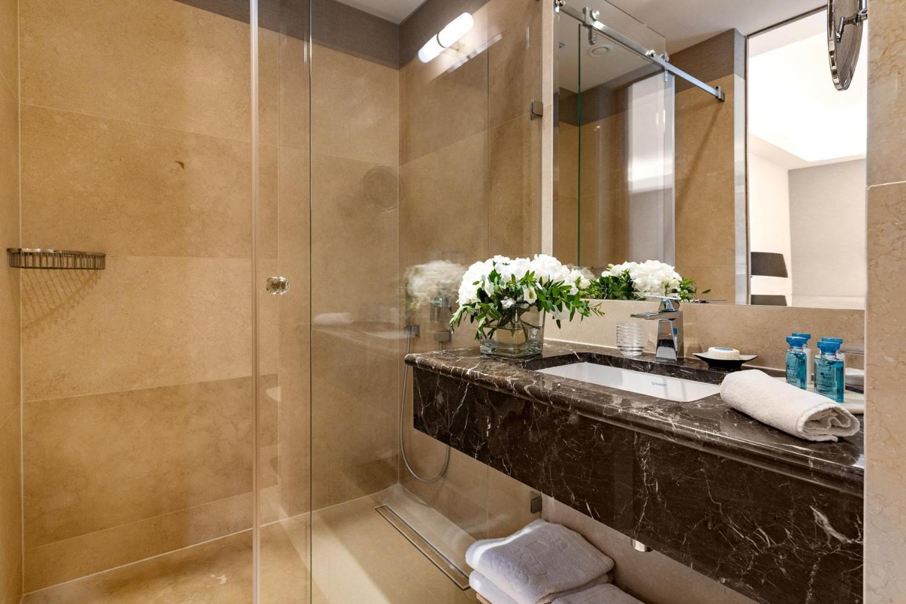 Tiffi Boutique 4*
